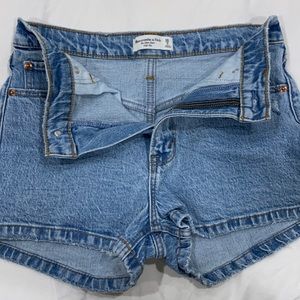 Abercrombie shorts.  Size 26.  The Mom Short High rise